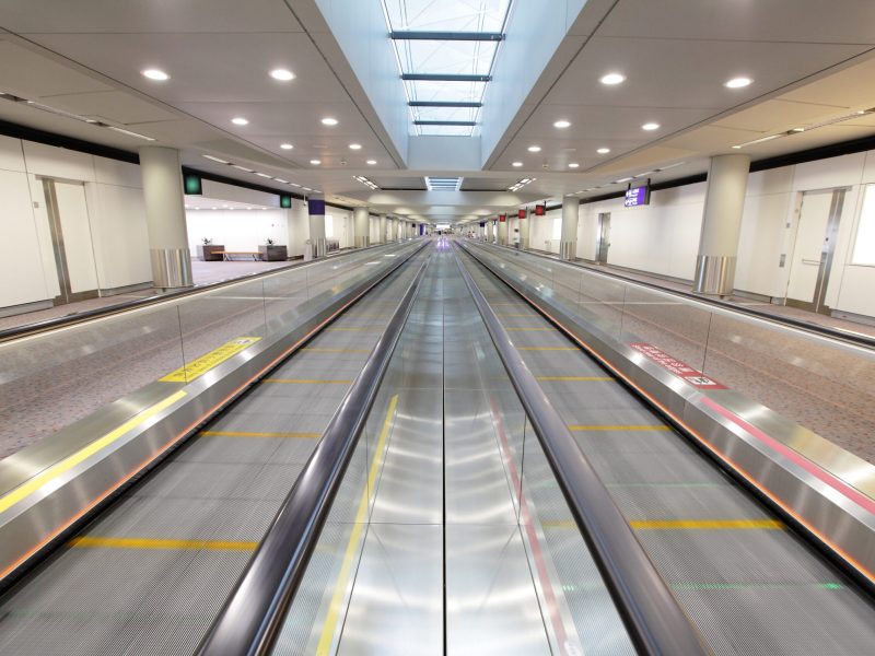 Escalator,,interior,Of,The,Hong,Kong,Airport